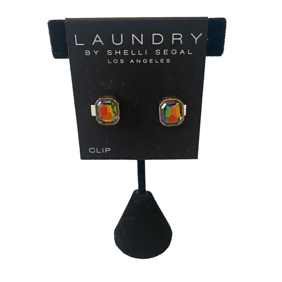 Beautiful Rectangular Iridescent Clip Earrings. - Picture 2 of 6